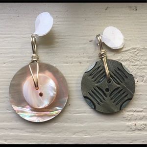 Lot of 2 vintage button pendants non tarnish wire